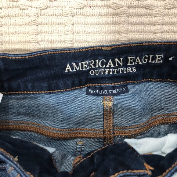 American Eagle Distressed Midi Shorts - Picture 4 of 4